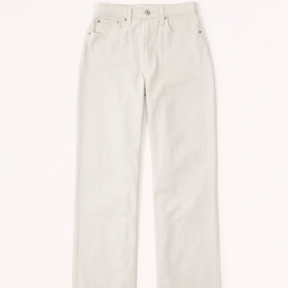 Abercrombie and Fitch Curve Love Loose Jeans in stone, high rise - Picture 4 of 5